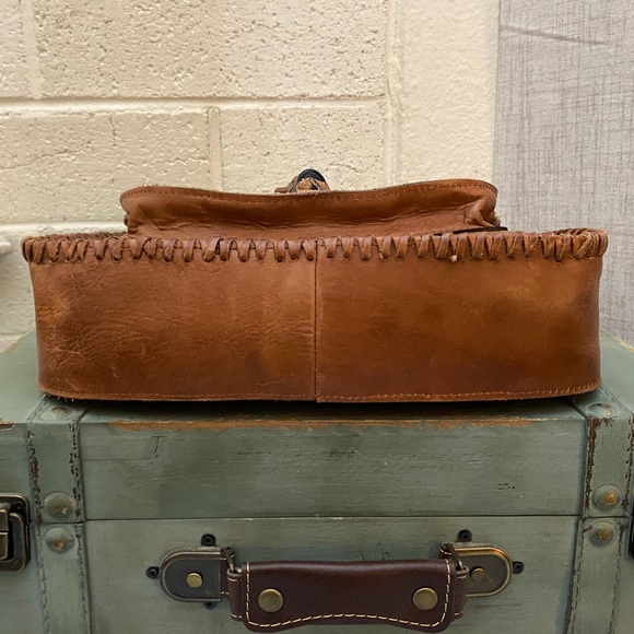 PATRICIA NASH BROWN BRAIDED FLAP W TASSEL CROSSBODY BAG GUC - Picture 7 of 12